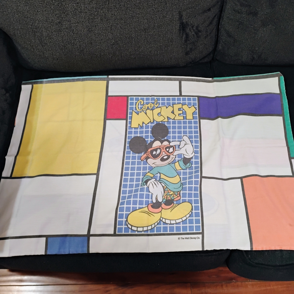 Cool Mickey Mouse Graphic Blanket
